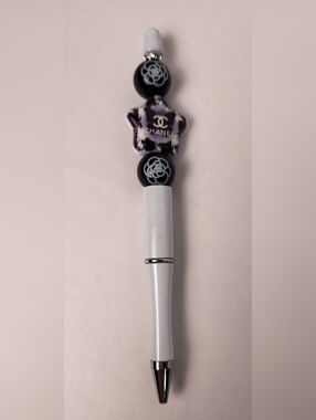 Fashion-Inspired Beaded Ballpoint Pen in White and Black